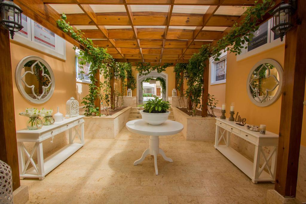 Los Flamencos Aparthotel Beach Club バヤイベ エクステリア 写真